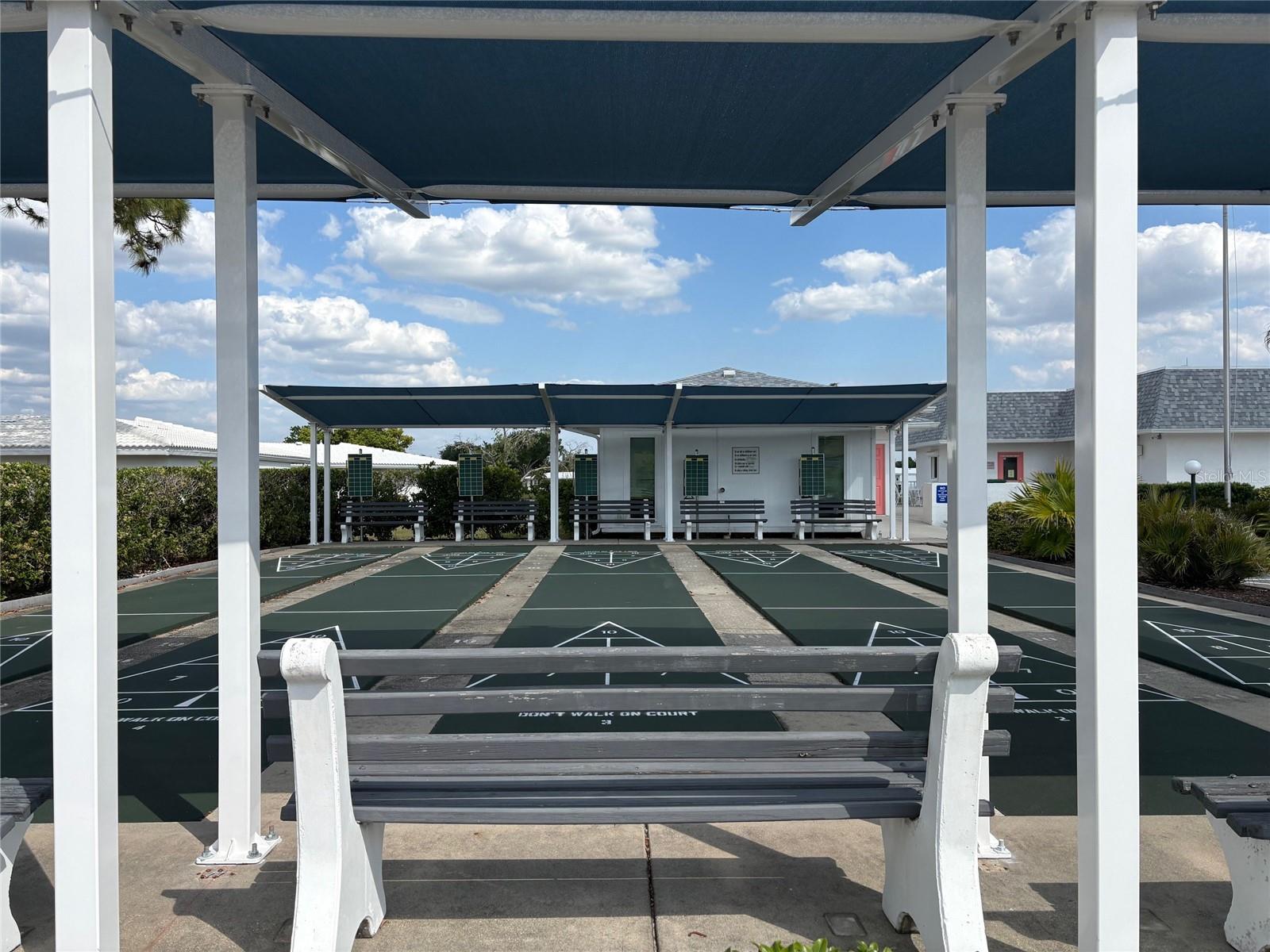 CIRCLE WOODS OF VENICE 2 - Residential