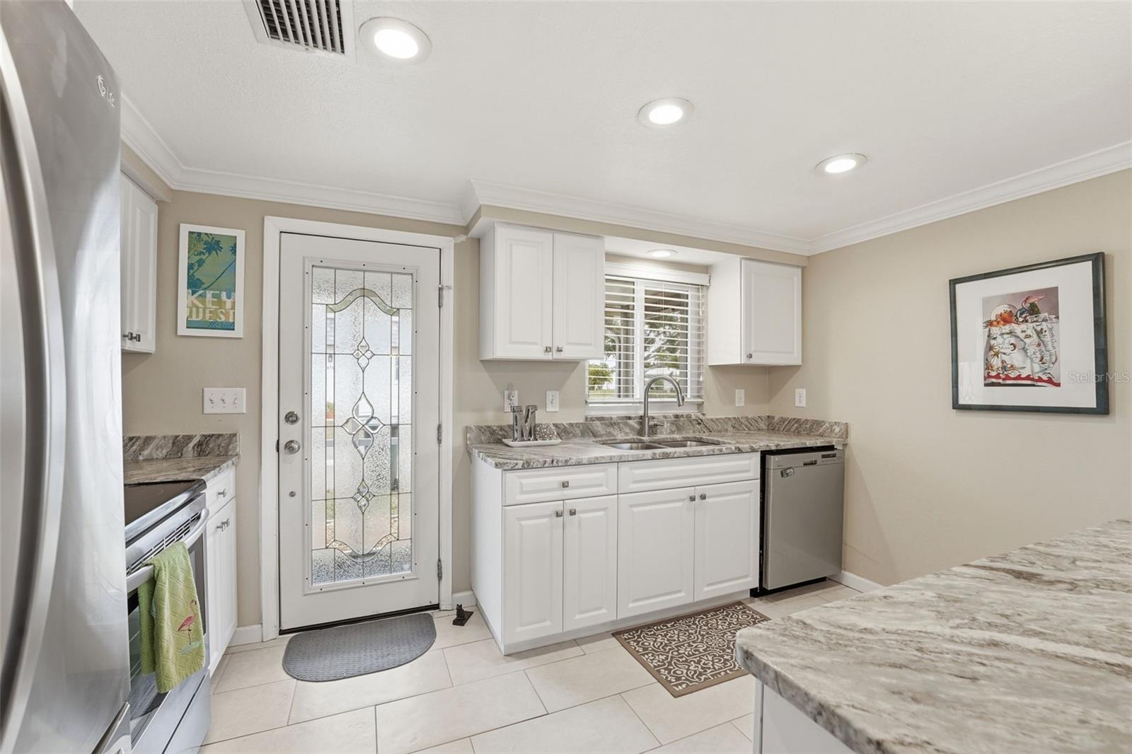 CIRCLE WOODS OF VENICE 2 - Residential