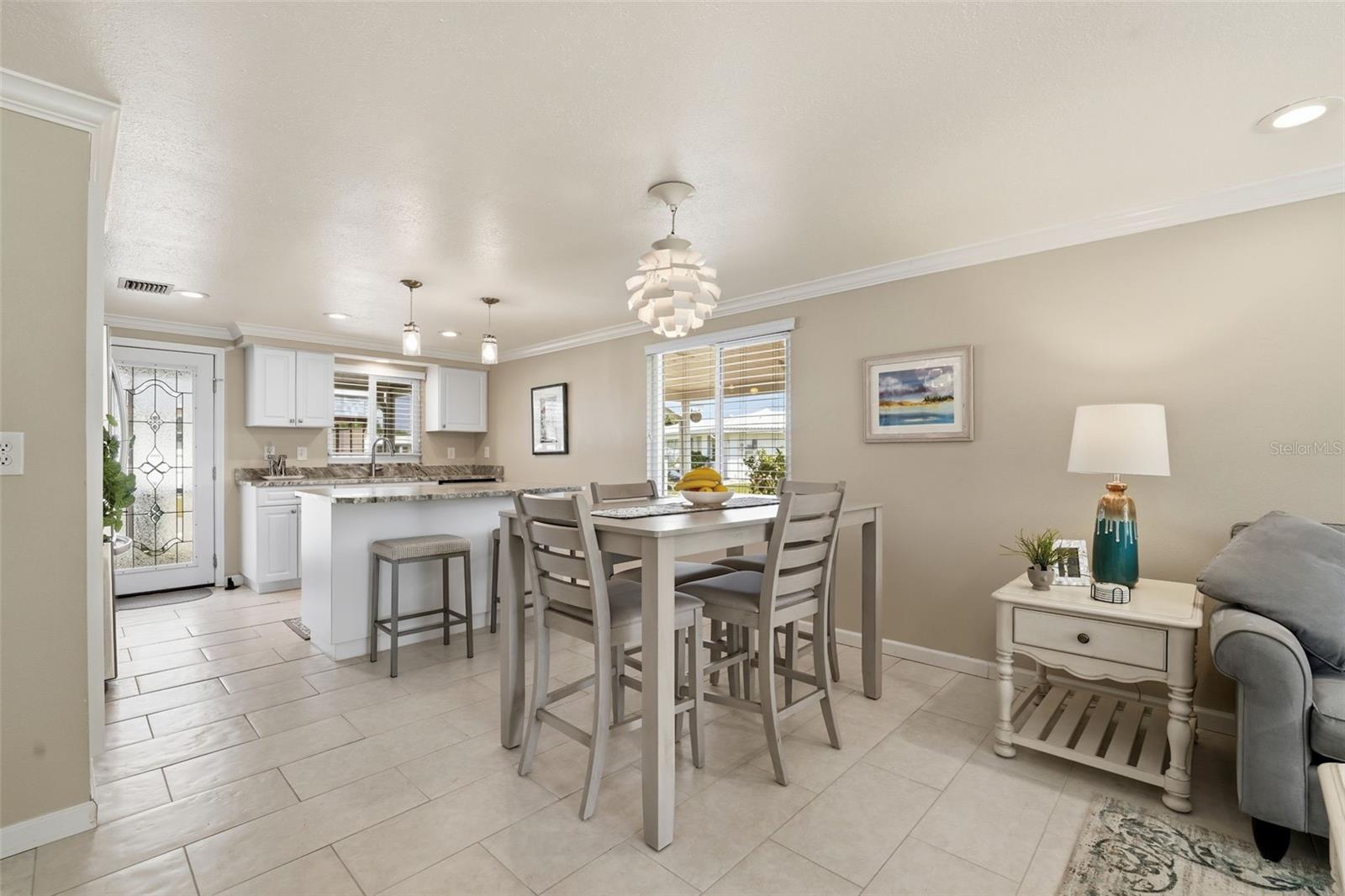 CIRCLE WOODS OF VENICE 2 - Residential