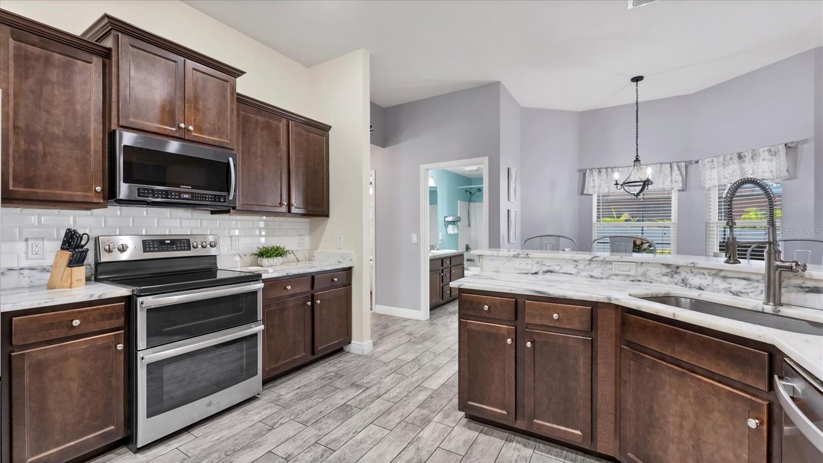 SOUTH GULF COVE - Residential