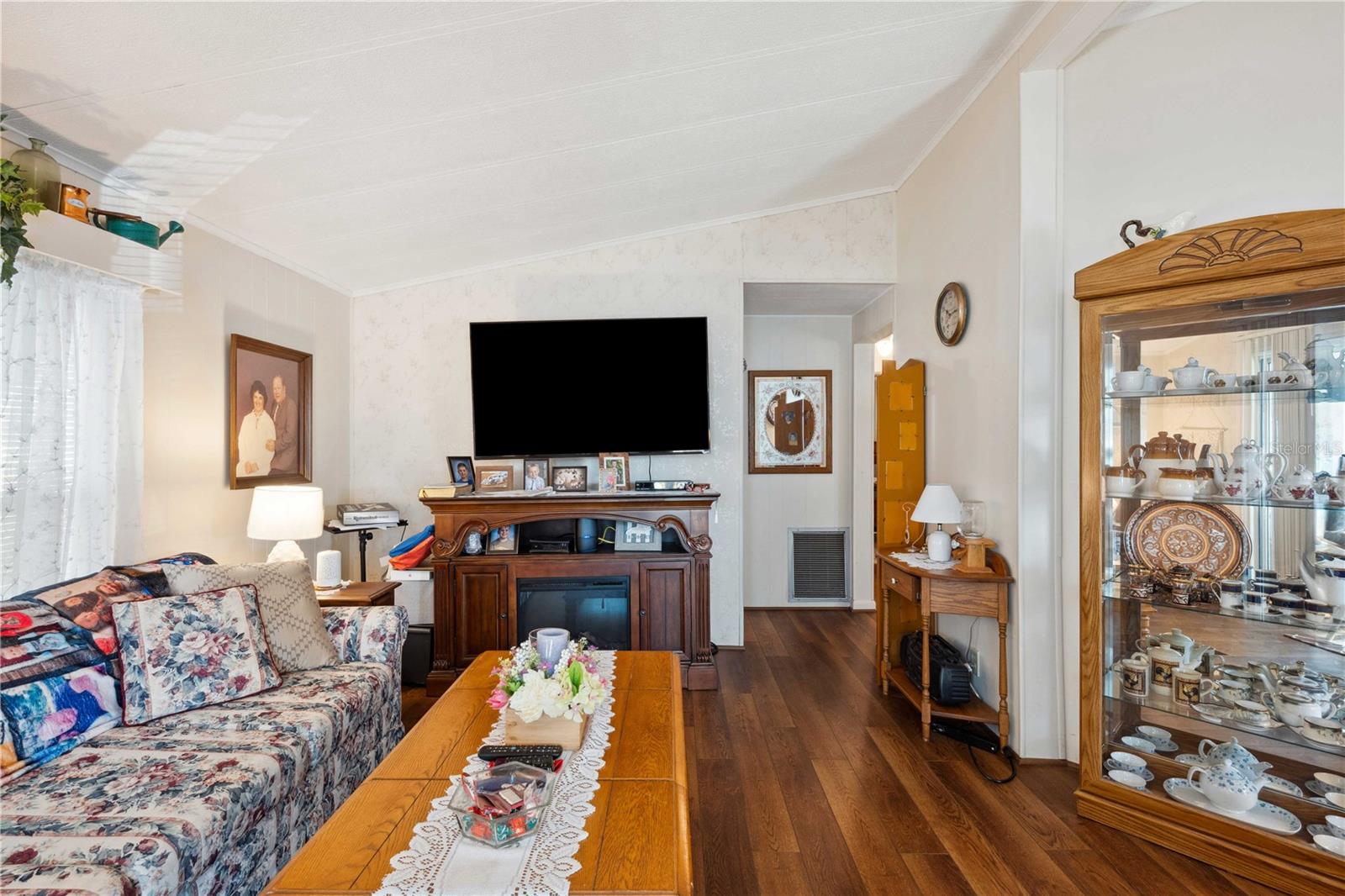 SPANISH TRAILS VILLAGE CONDO - Residential