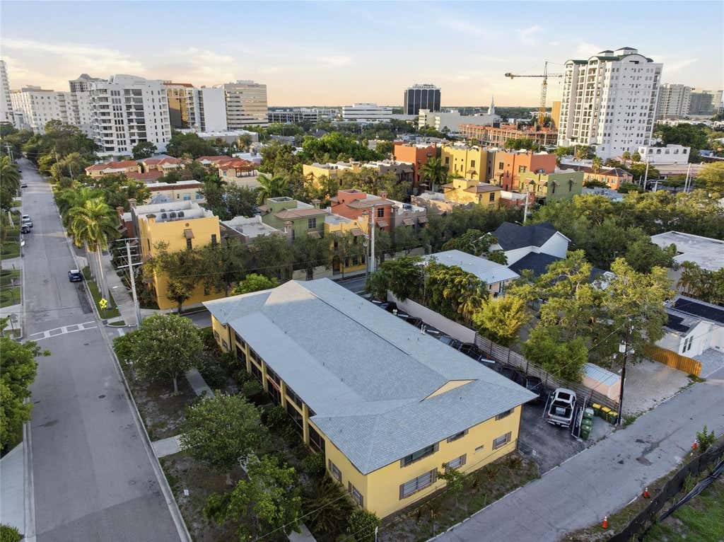 Photo of 615 S Palm Avenue #10, Sarasota, FL 34236 (MLS # TB8524968)