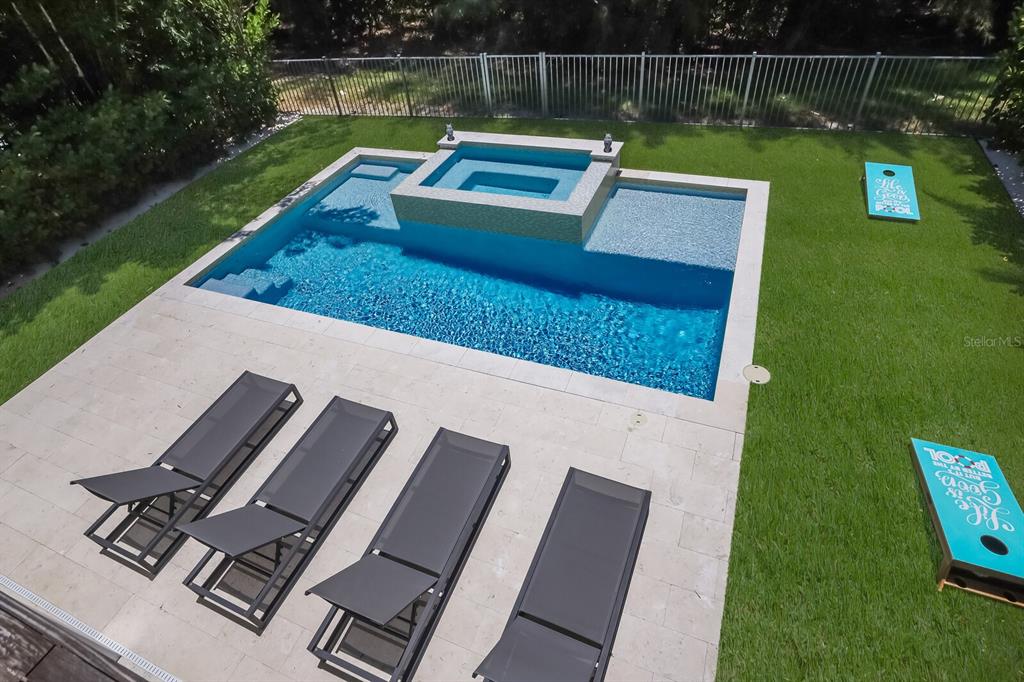 LONGBEACH ON LONGBOAT KEY - Residential