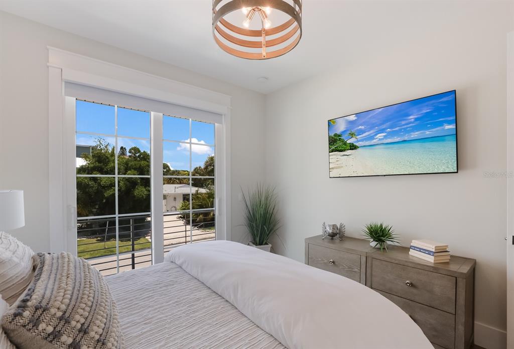 LONGBEACH ON LONGBOAT KEY - Residential