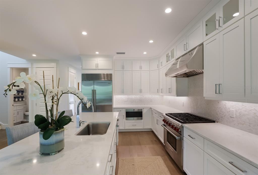 LONGBEACH ON LONGBOAT KEY - Residential