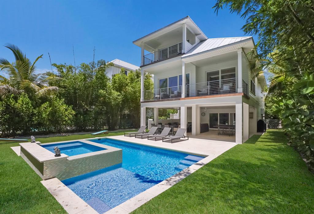 LONGBEACH ON LONGBOAT KEY - Residential