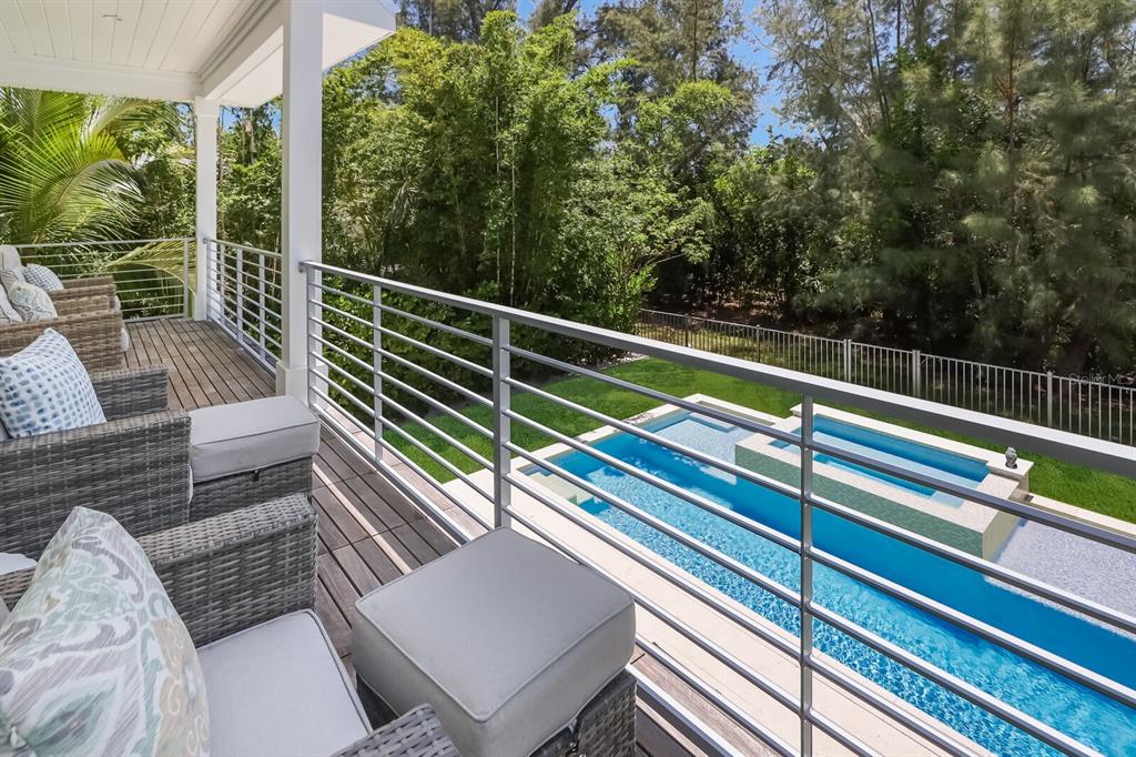 LONGBEACH ON LONGBOAT KEY - Residential