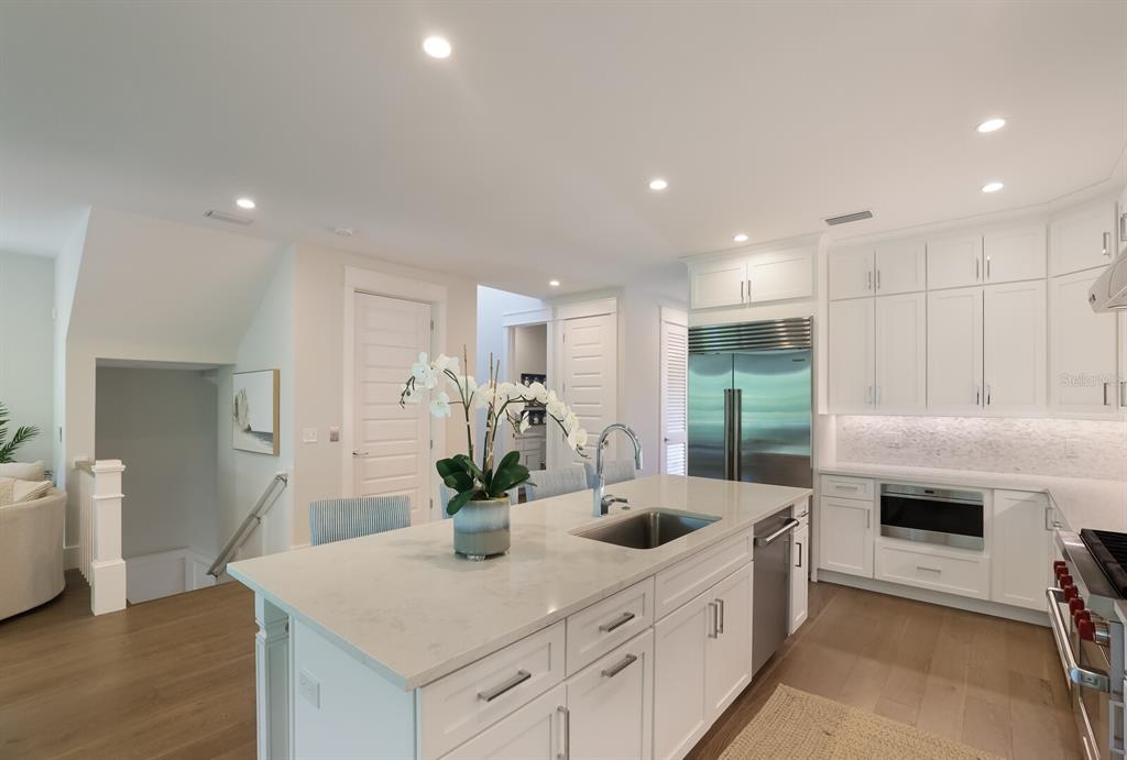 LONGBEACH ON LONGBOAT KEY - Residential