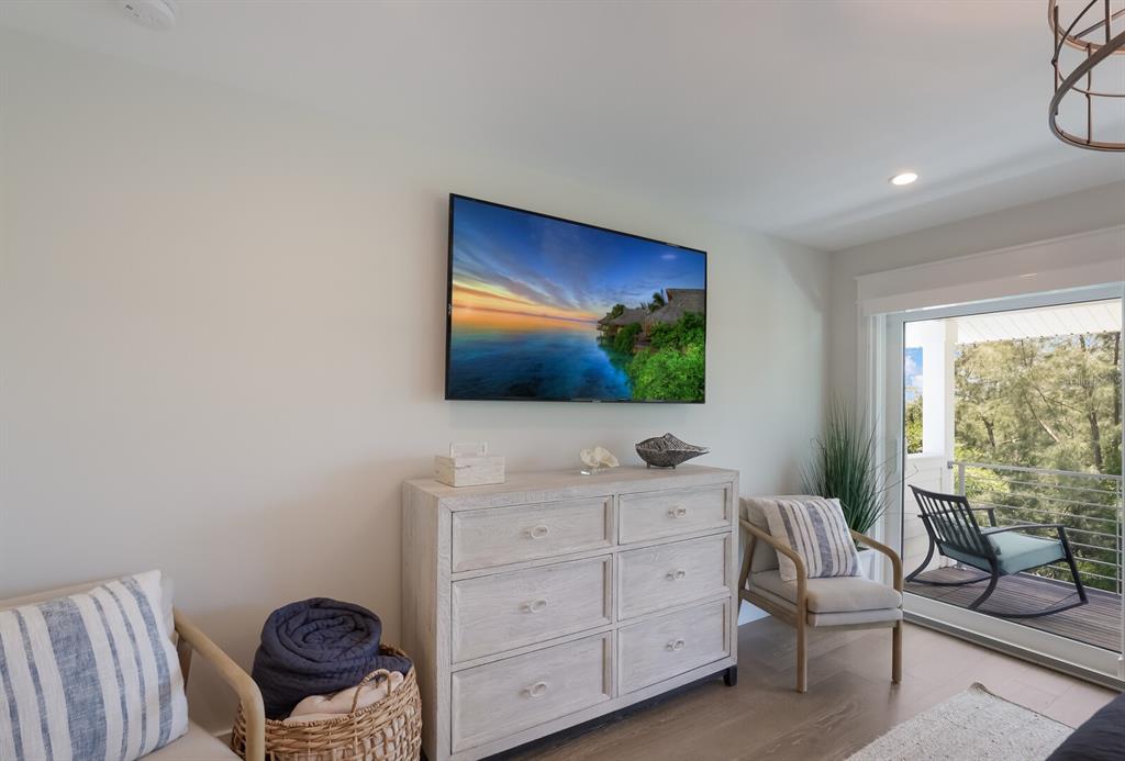 LONGBEACH ON LONGBOAT KEY - Residential