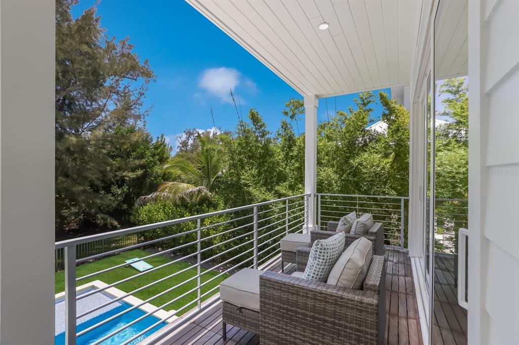 LONGBEACH ON LONGBOAT KEY - Residential