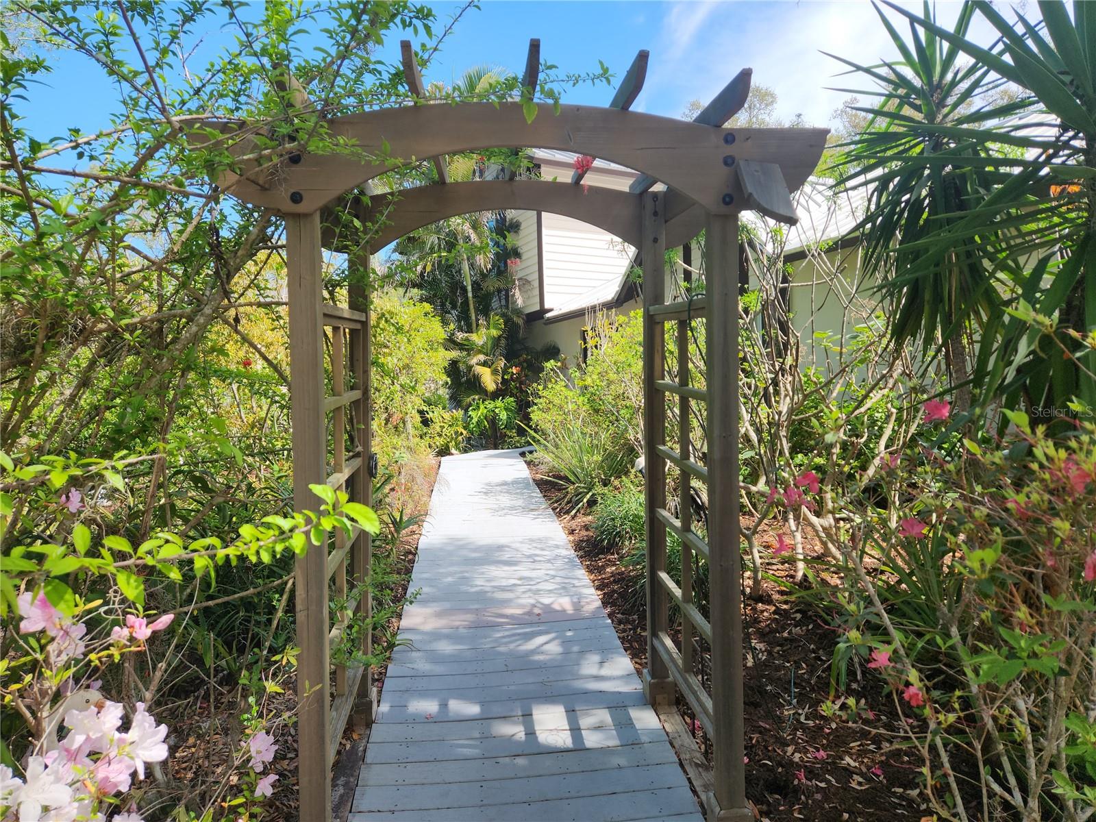 HIDDEN OAKS NORTH - Residential