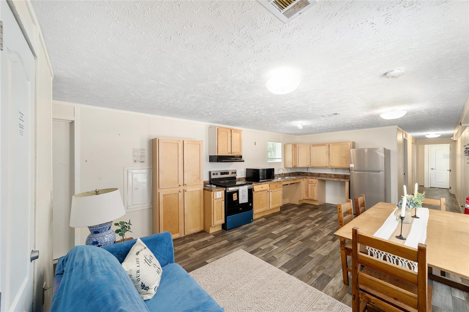 B & R/GREEN HIGHLANDS/COUNTRY EST AREA (328) - Residential