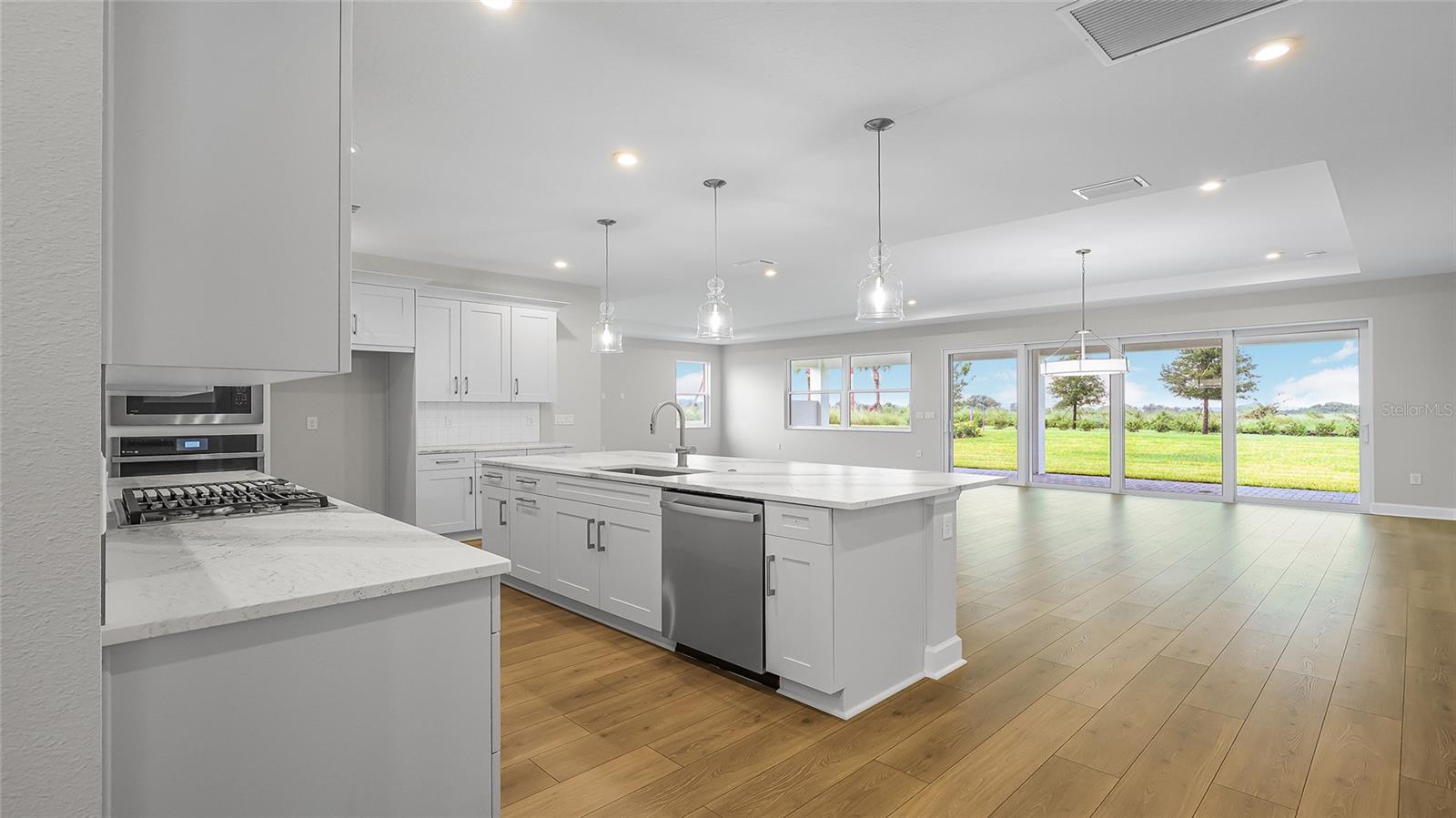 CRESSWIND AT LAKE HARRIS - Residential