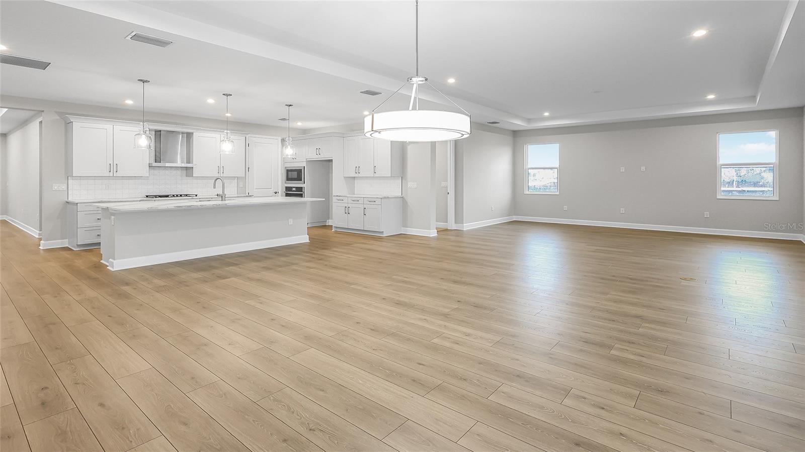 CRESSWIND AT LAKE HARRIS - Residential