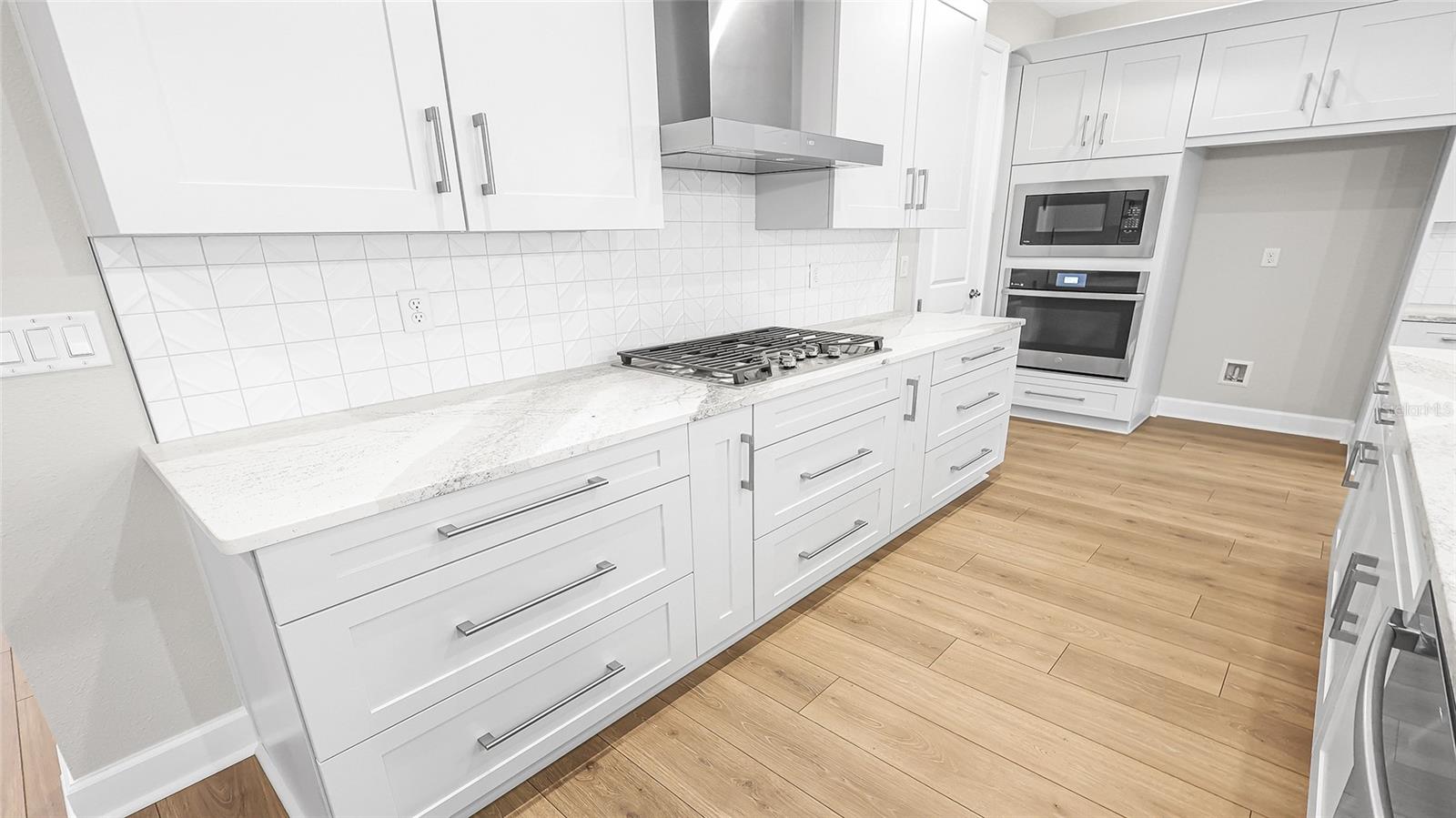 CRESSWIND AT LAKE HARRIS - Residential