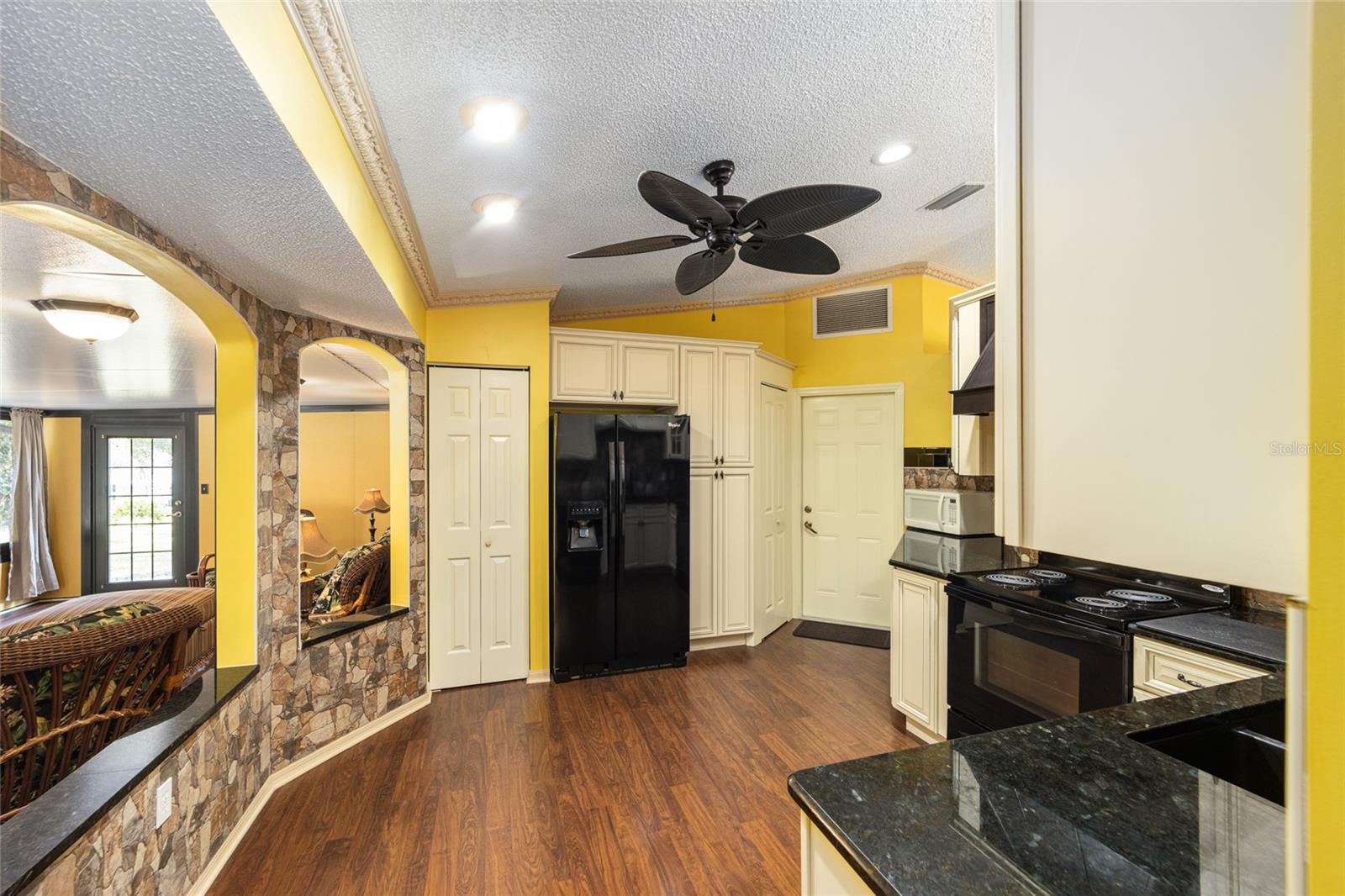 OAK RUN - Residential