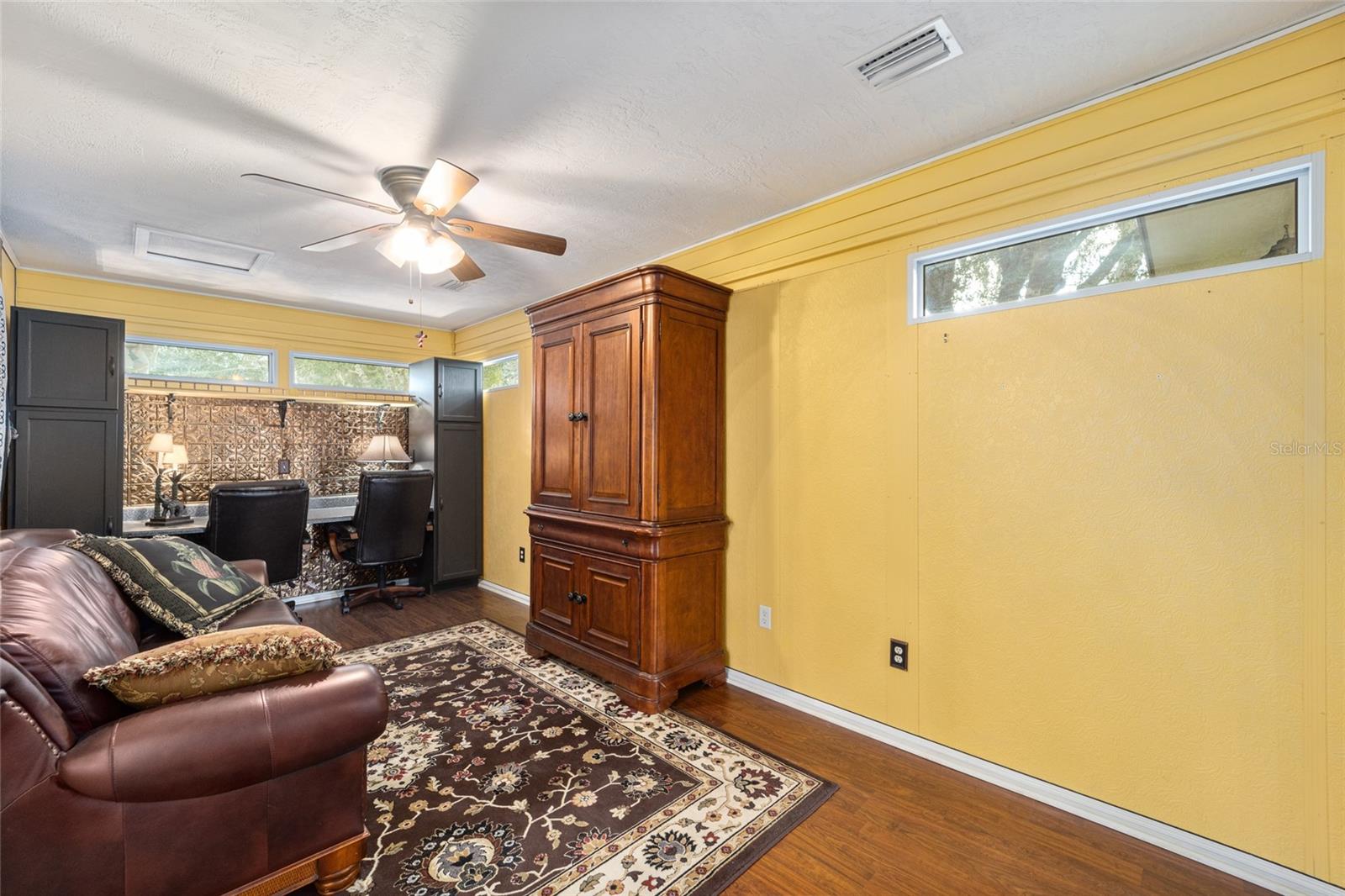 OAK RUN - Residential