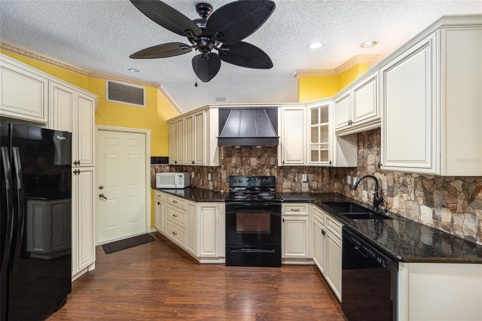 OAK RUN - Residential