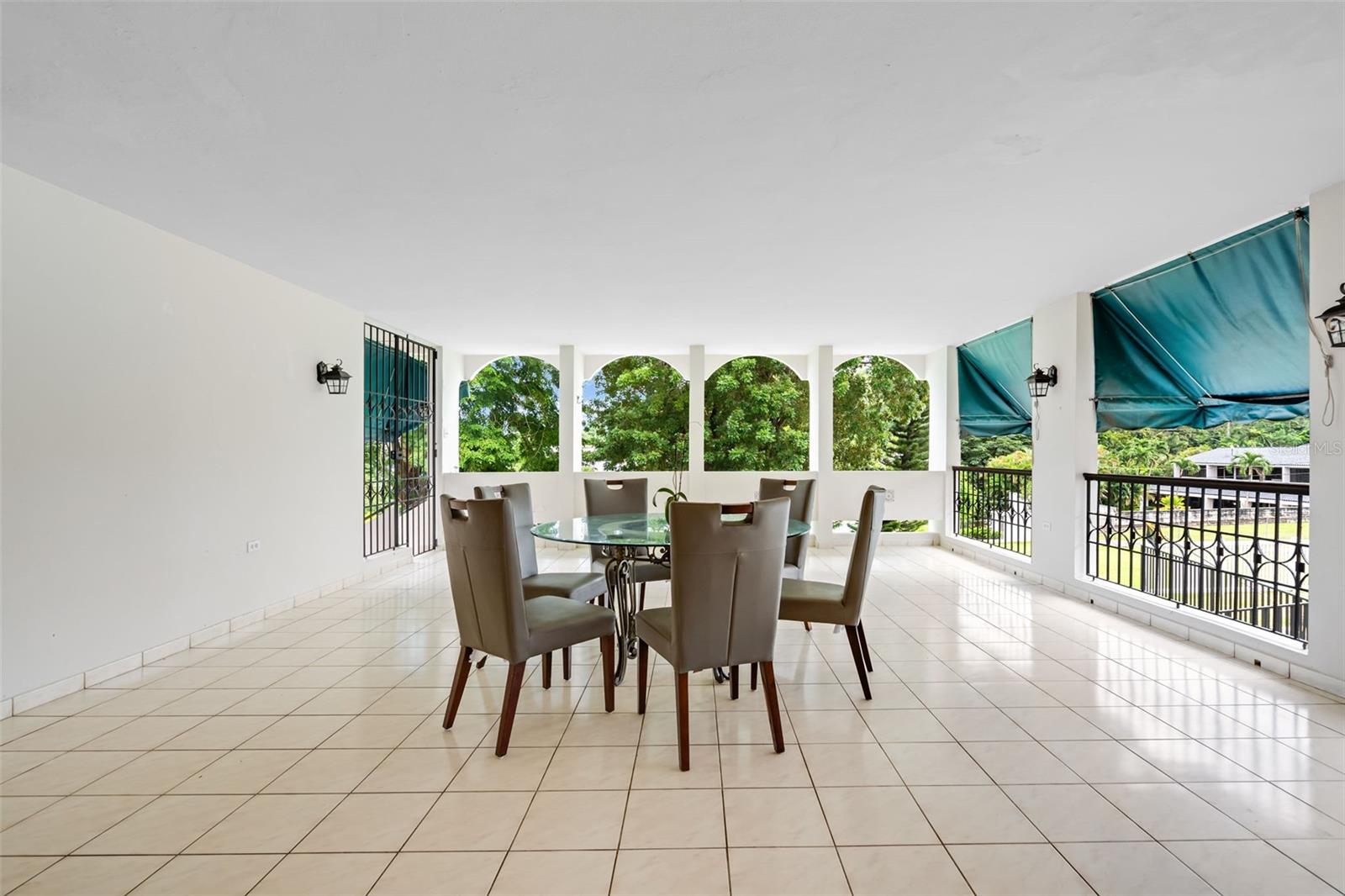 URB. EL RETIRO BO. BAIROA, CAGUAS, PR - Residential