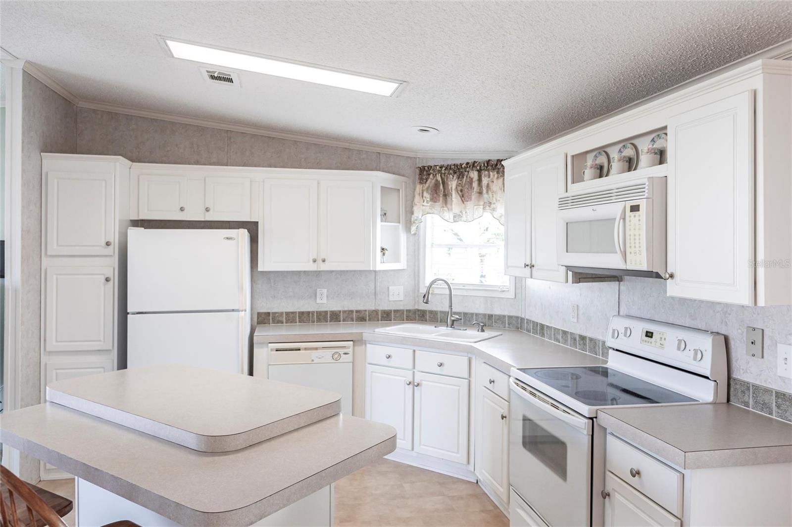 ALLIGATOR PARK COOP - Residential