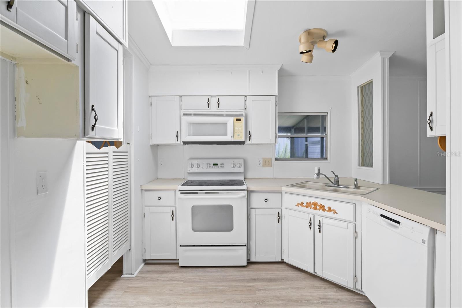 BURNT STORE COLONY MHP COOP - Residential