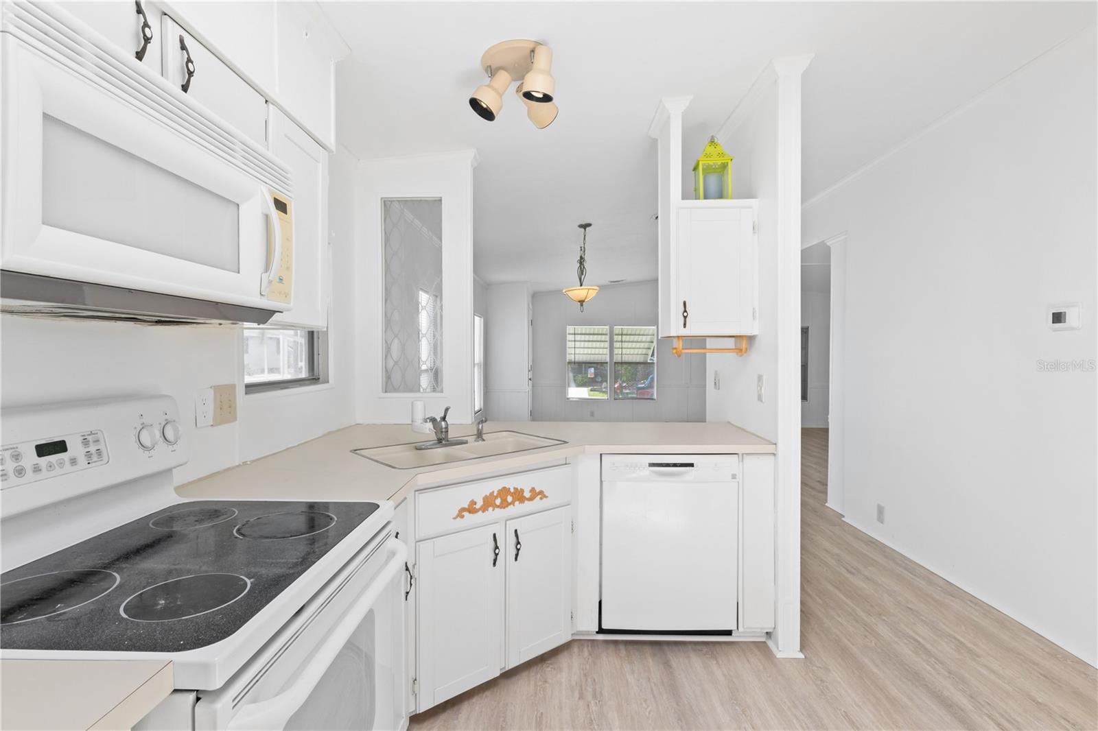BURNT STORE COLONY MHP COOP - Residential