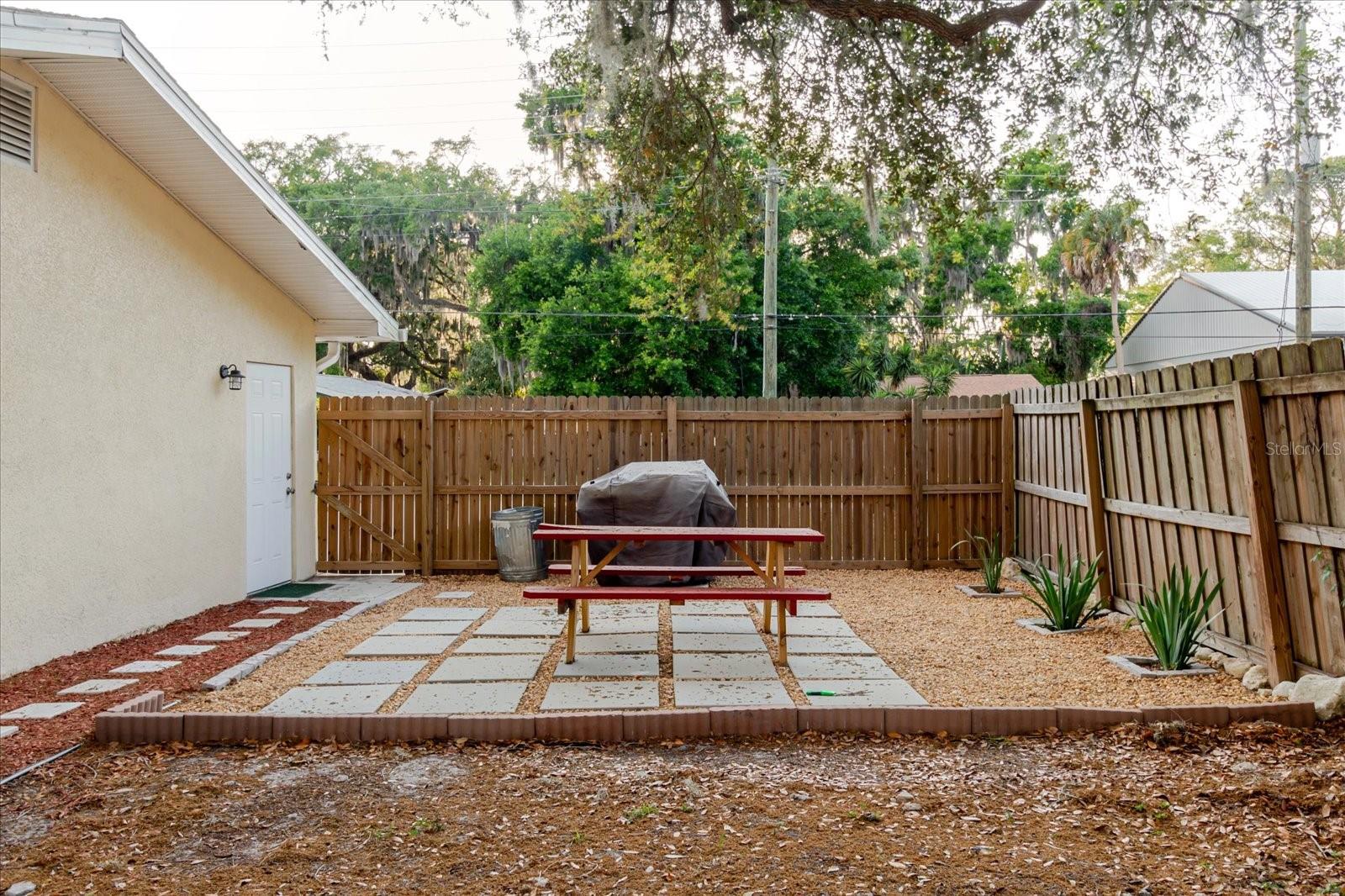 QUEENER SUB - Residential