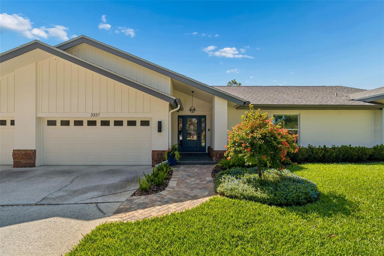 3337 HYDE PARK DRIVE