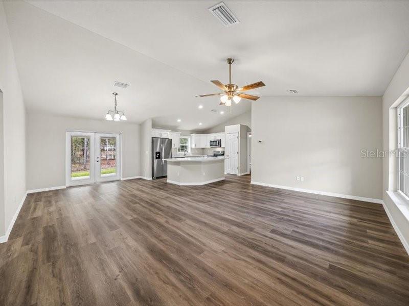 SILVER SPGS SHORES UN 17 - Residential