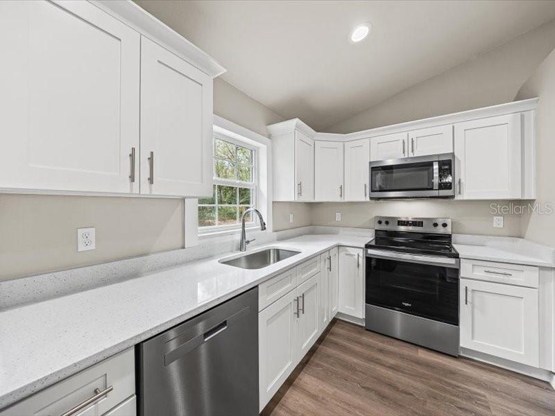 SILVER SPGS SHORES UN 17 - Residential