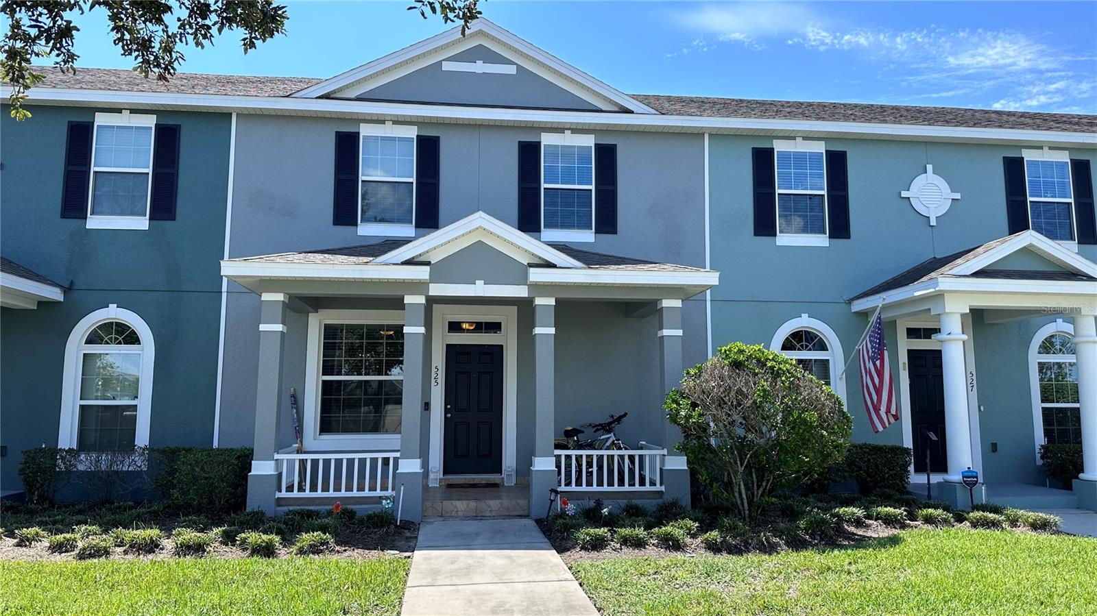 JUST REDUCED!!! Welcome to this Immaculate condition dream Townhouse , This 3 bedroom 2.5 bathroom has a very spacious open concept layout. Modern Kitchen with stainless steel appliances. Huge Loft upstairs. NEW HVAC JUNE 2025
Waterside Pointe community, has maintenance-free , resort-style living every day. The Amenities include a large community club house with a fitness center and event space, a huge pool with a unique waterslide, and courts for tennis , picket ball and basketball . Whether you are at your home relaxing or at the pool this lifestyle is waiting for you. Owner Motivated.