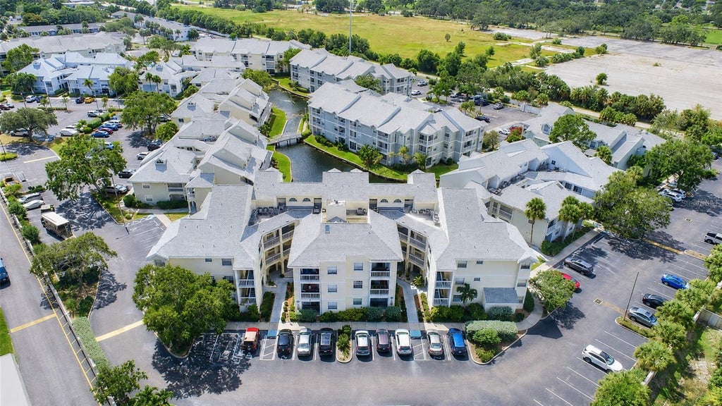 Photo of 6817 Stones Throw Circle N #17208, St Petersburg, FL 33710 (MLS # TB8534043)