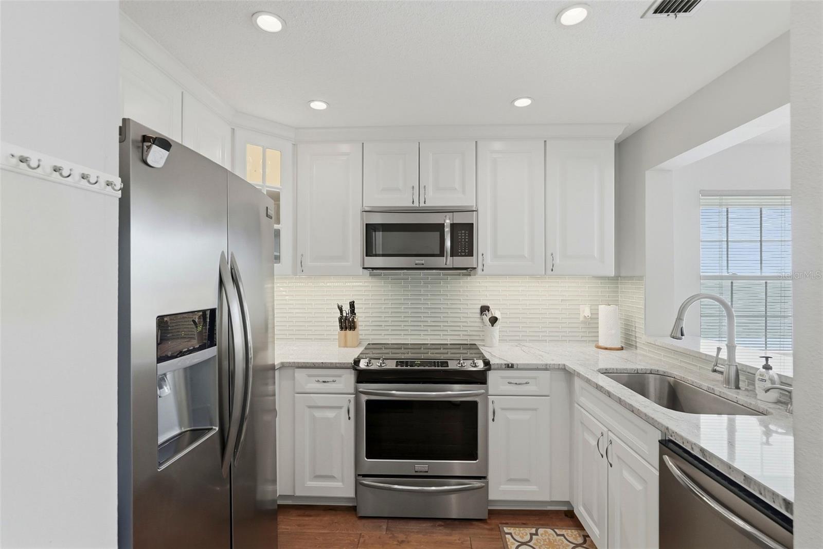 6817 STONES THROW CIRCLE N 17208