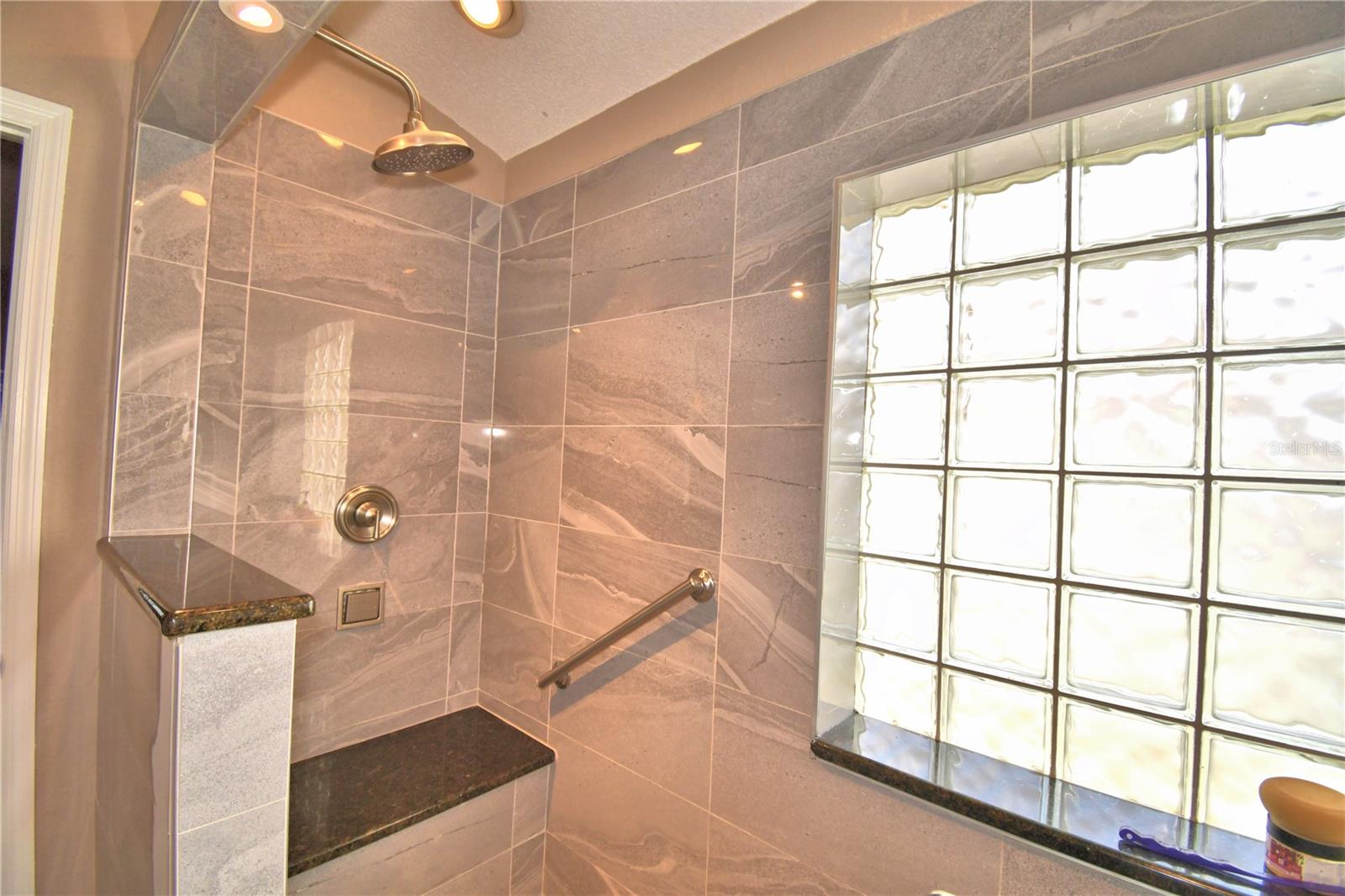 HIGHLAND SQUARE PH 2 - Residential