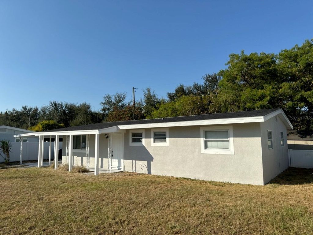 Photo of 4431 W Wallace Avenue, Tampa, FL 33611 (MLS # TB8451773)
