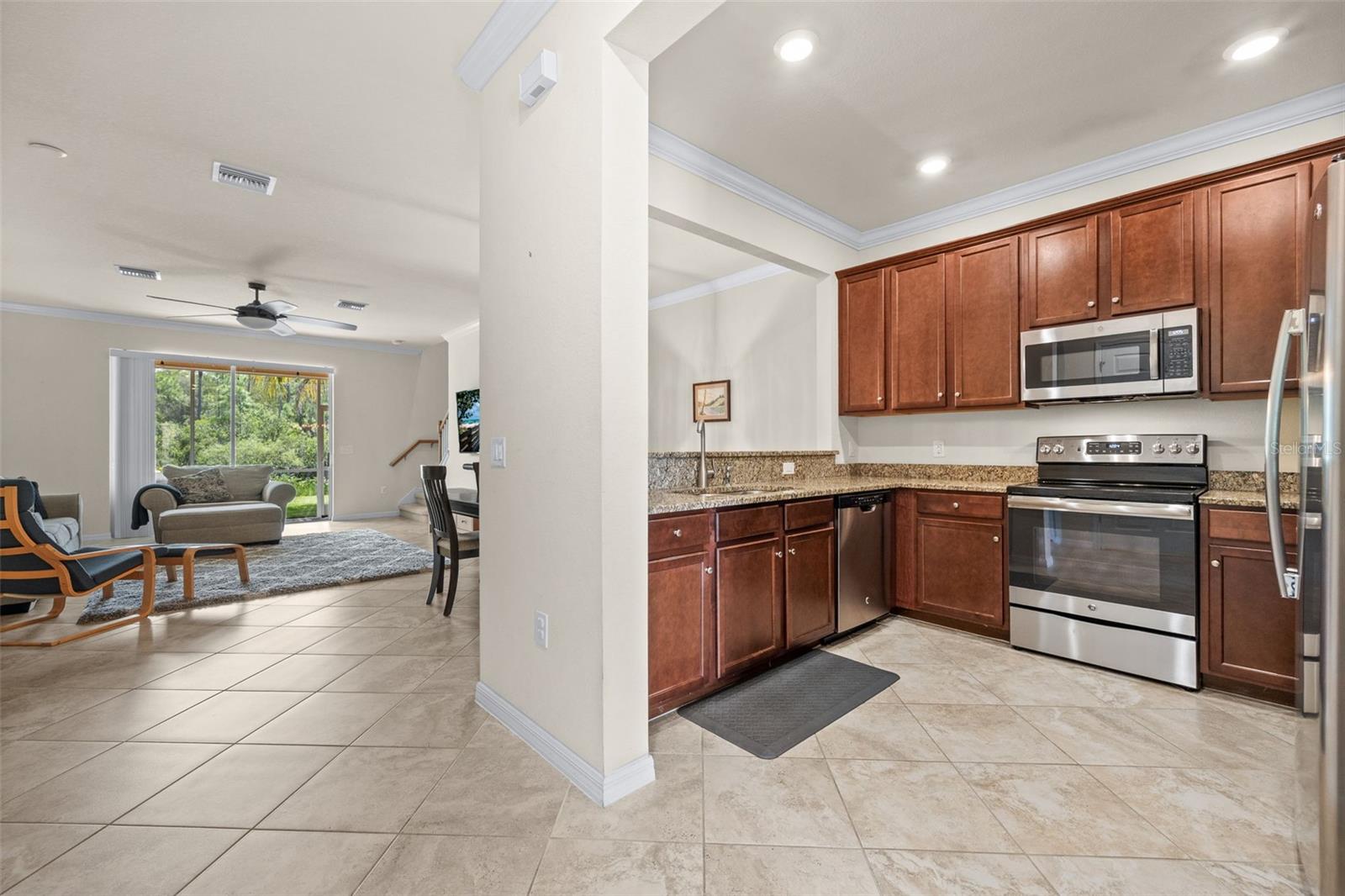 10160 VIA COLOMBA CIRCLE