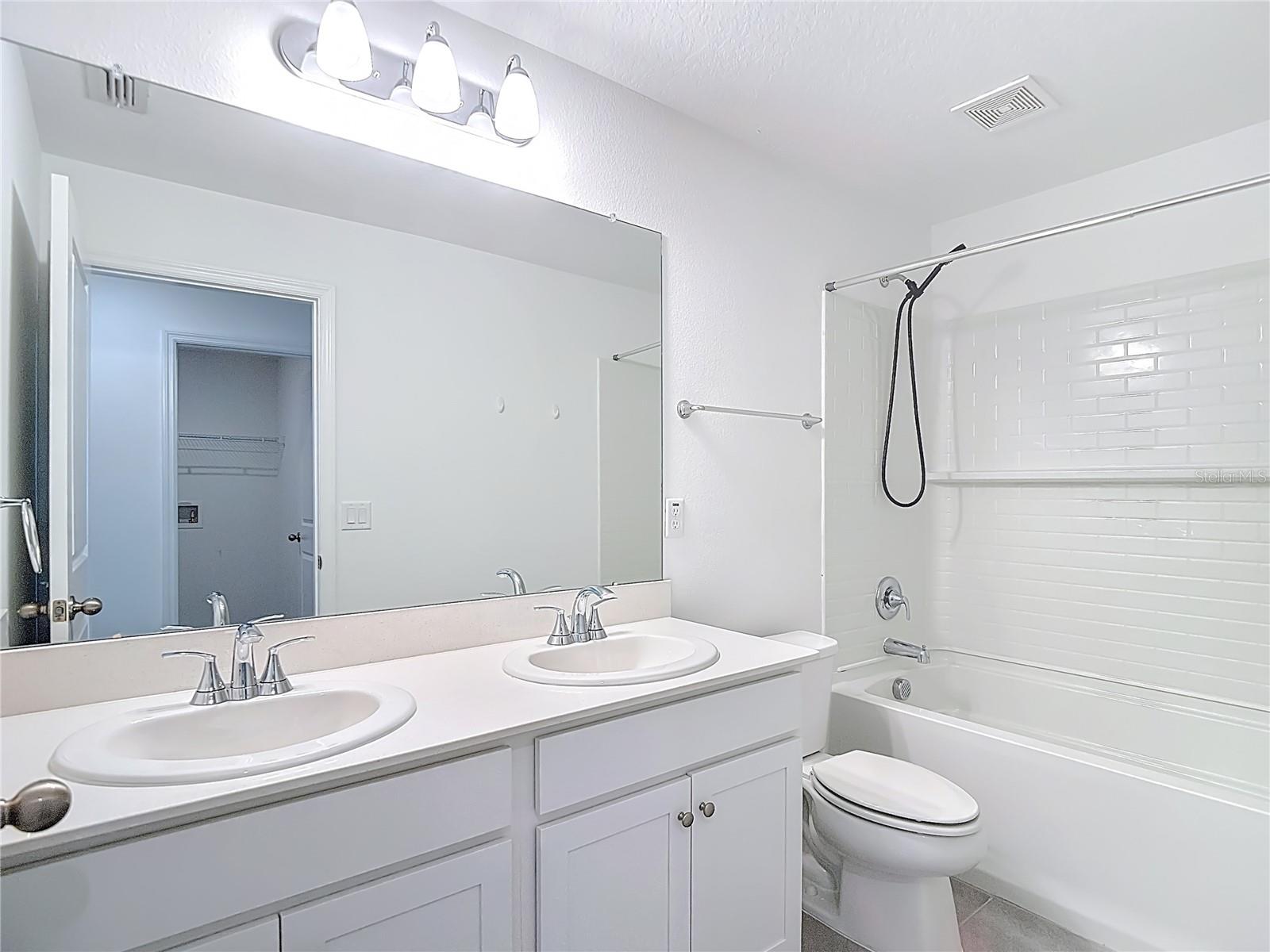 LINKS AT CALUSA SPRINGS - Residential