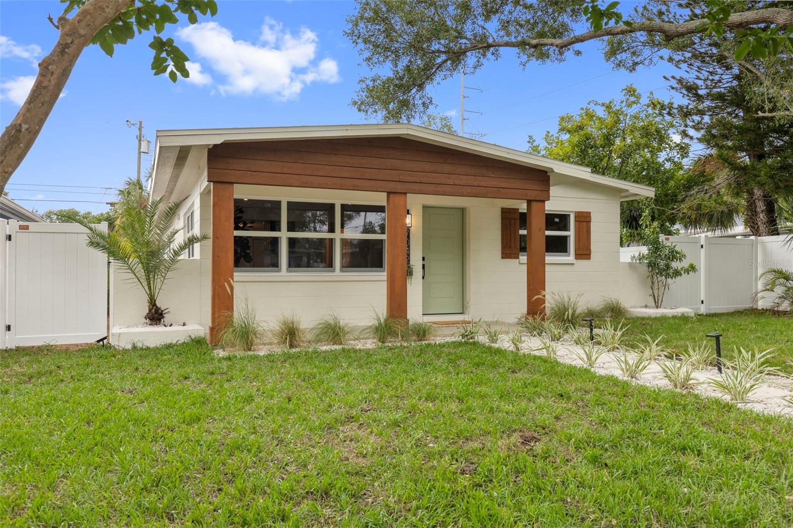 PASADENA TERRACE - Residential
