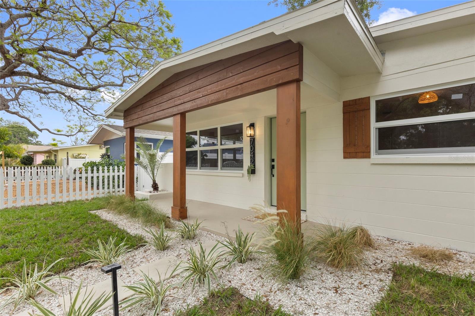 PASADENA TERRACE - Residential