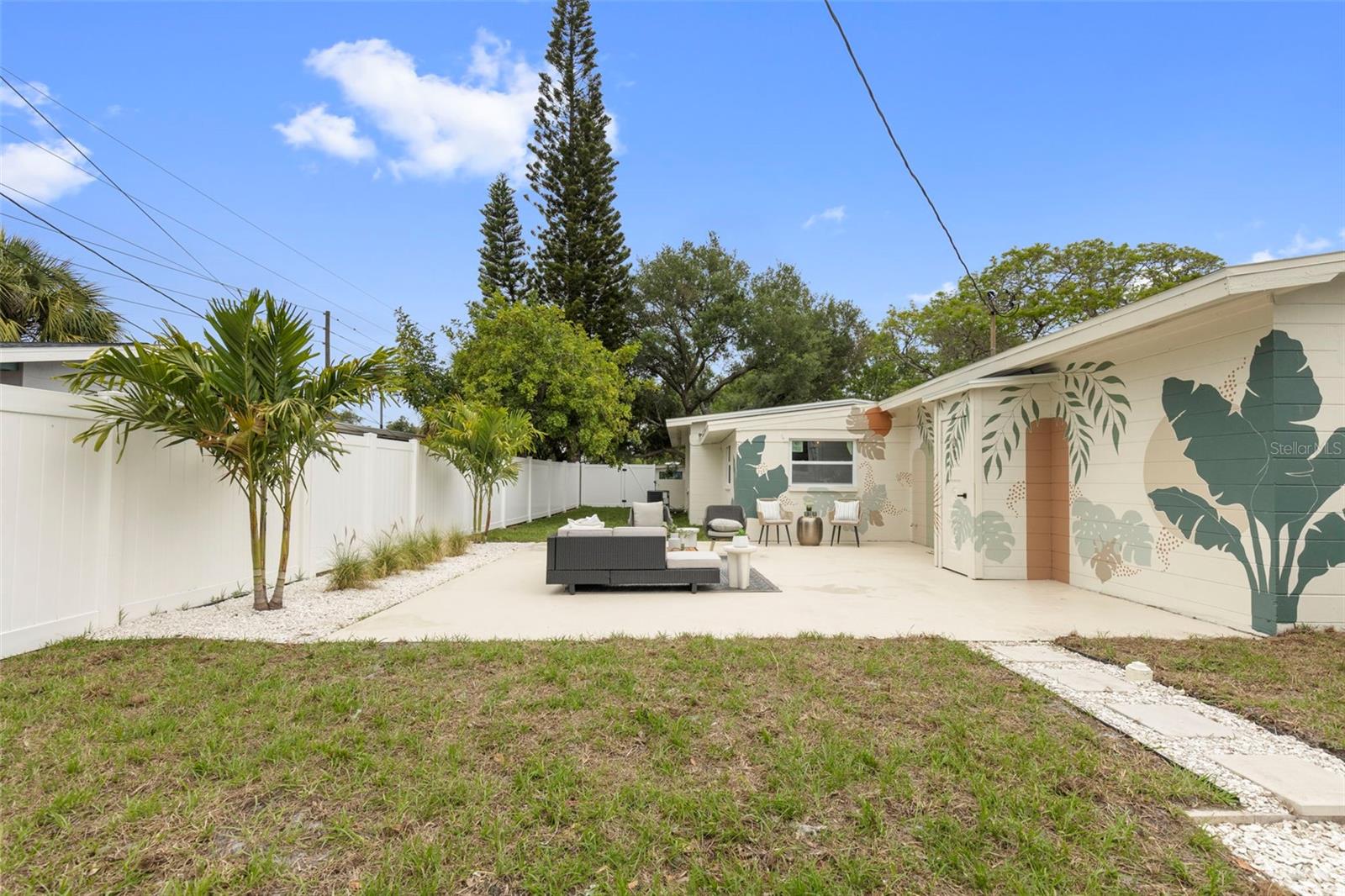 PASADENA TERRACE - Residential