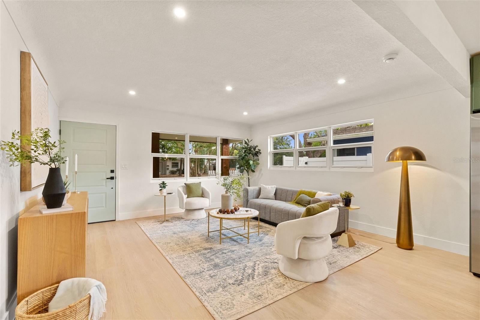 PASADENA TERRACE - Residential
