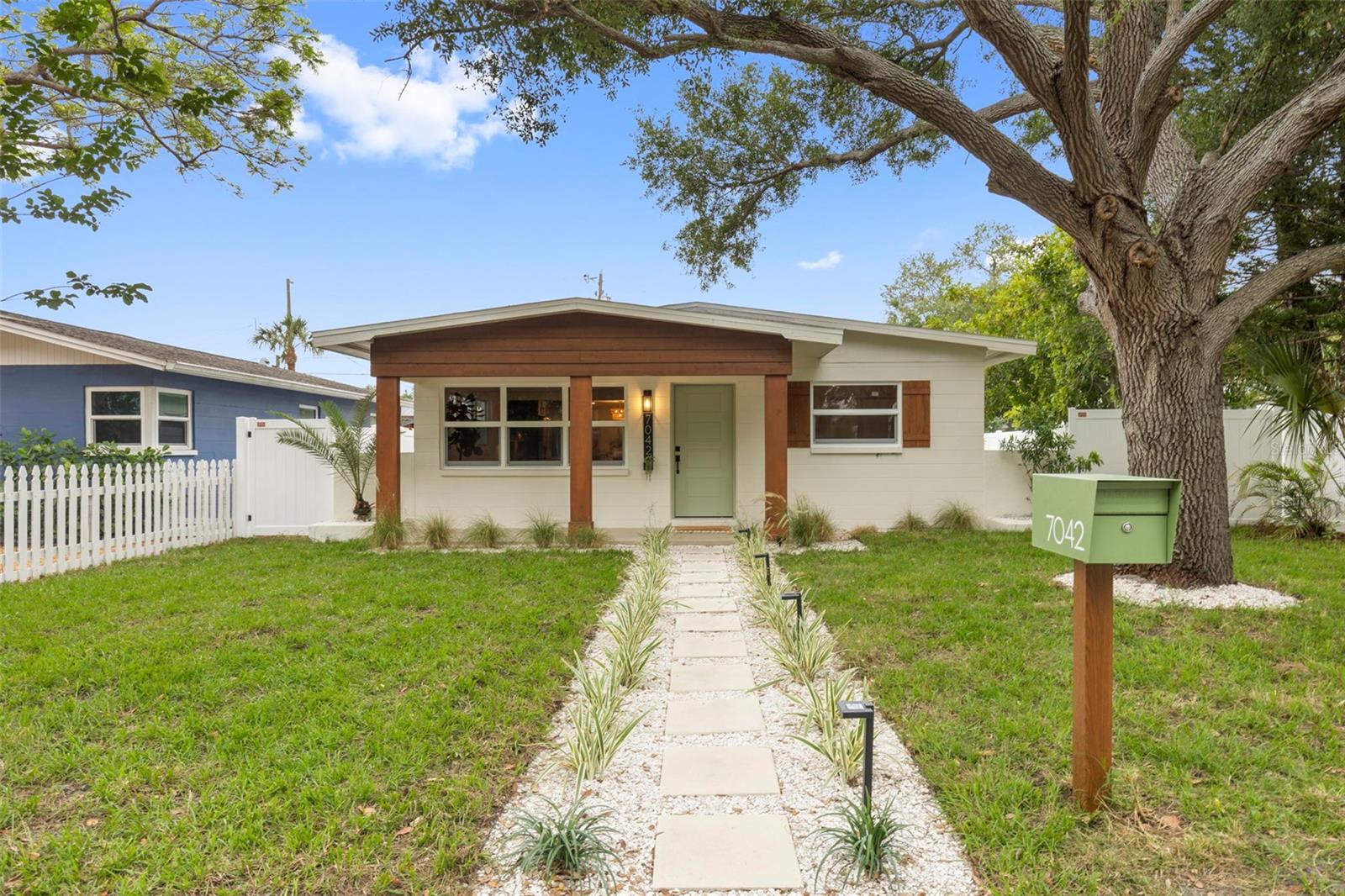 PASADENA TERRACE - Residential