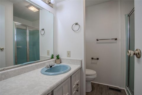 Tiny photo for 34232 Island Drive, Leesburg, FL 34788 (MLS # G5112245)