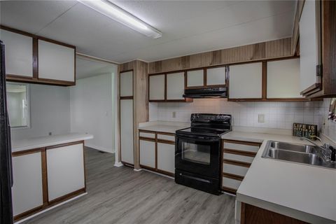 Tiny photo for 34232 Island Drive, Leesburg, FL 34788 (MLS # G5112245)