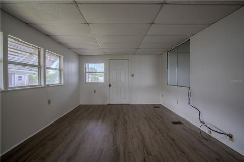 Tiny photo for 34232 Island Drive, Leesburg, FL 34788 (MLS # G5112245)