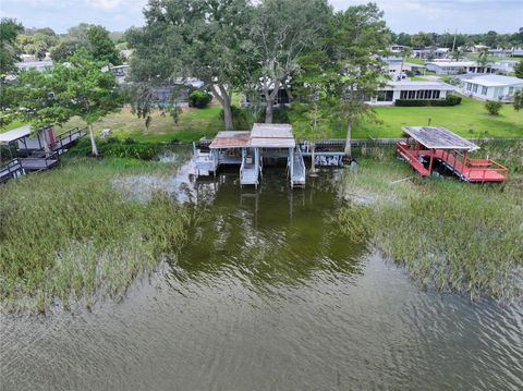 Tiny photo for 34232 Island Drive, Leesburg, FL 34788 (MLS # G5112245)