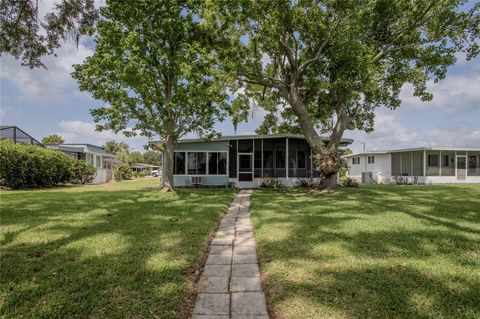 Tiny photo for 34232 Island Drive, Leesburg, FL 34788 (MLS # G5112245)
