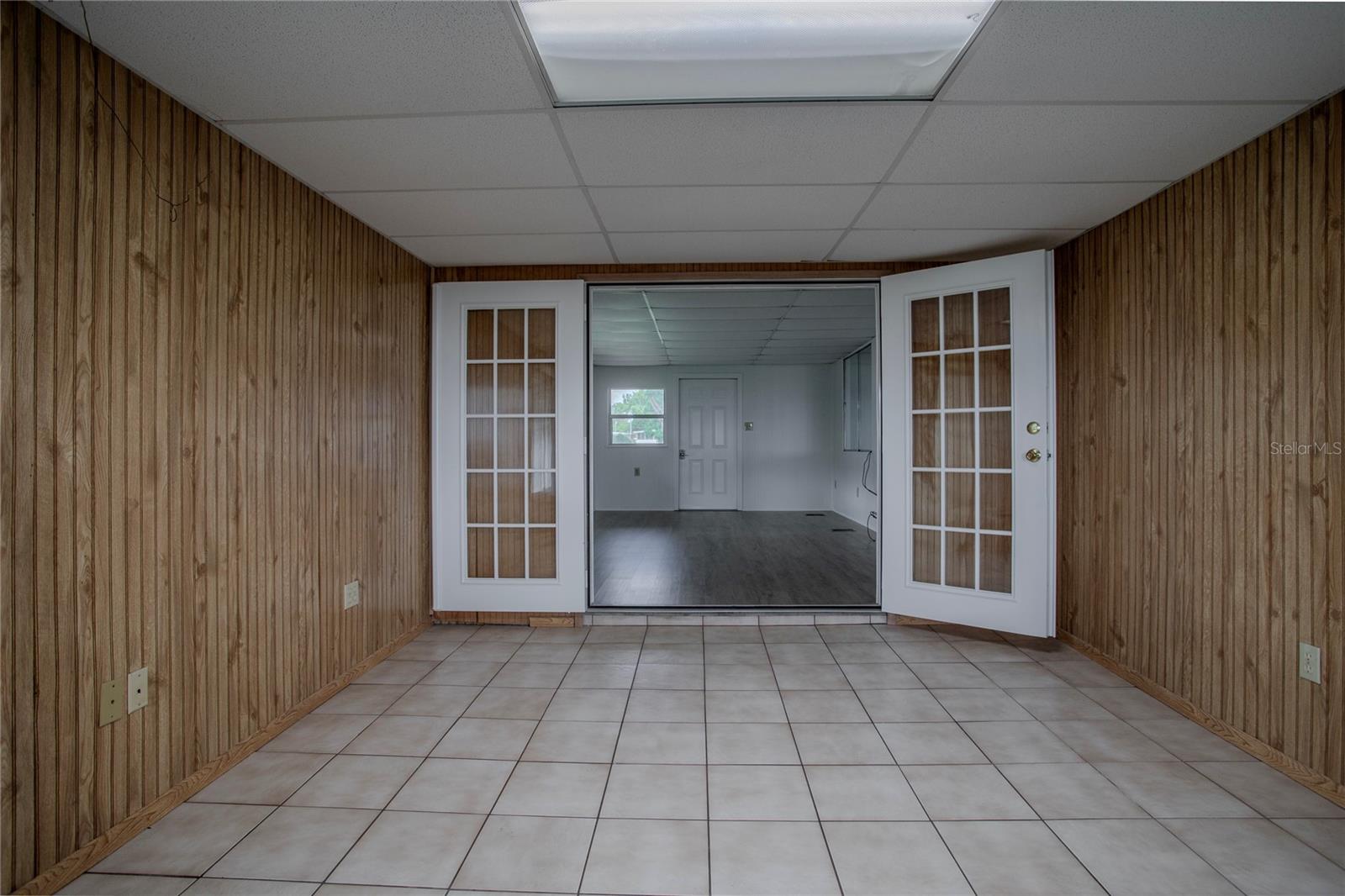 WESTERN SHORES SECOND ADD - Residential