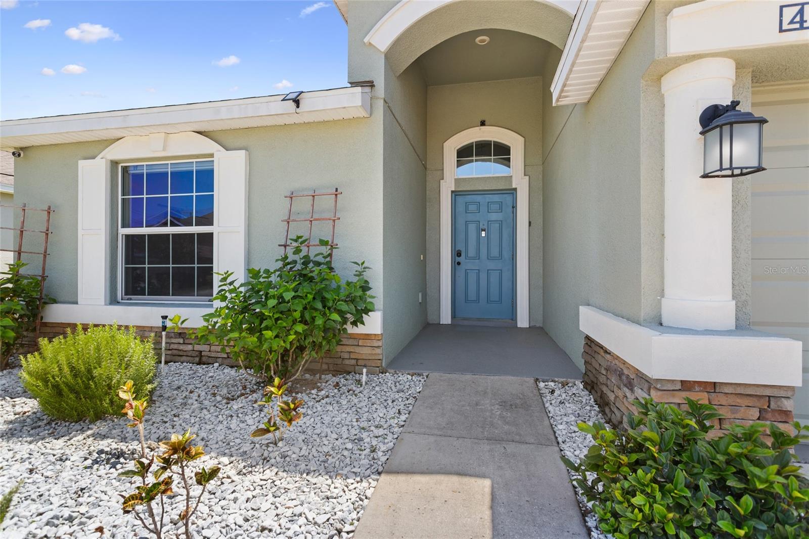 4153 CORTLAND DRIVE