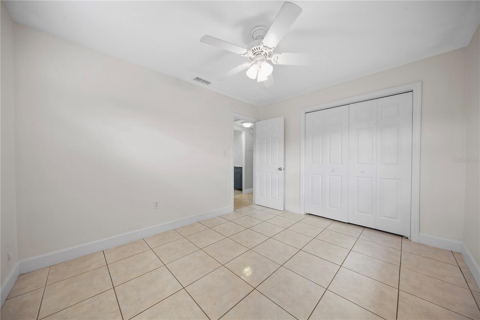 PEACH LAKE MANOR - Residential